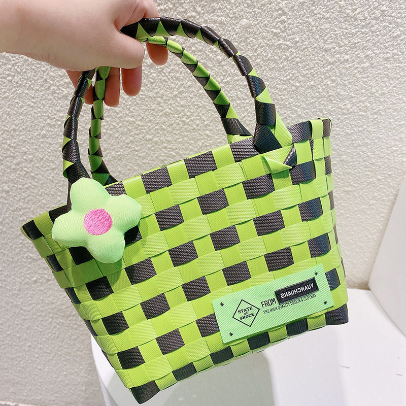 20.a 04花布貼付金緑と黒の色合わせ編みバッグ