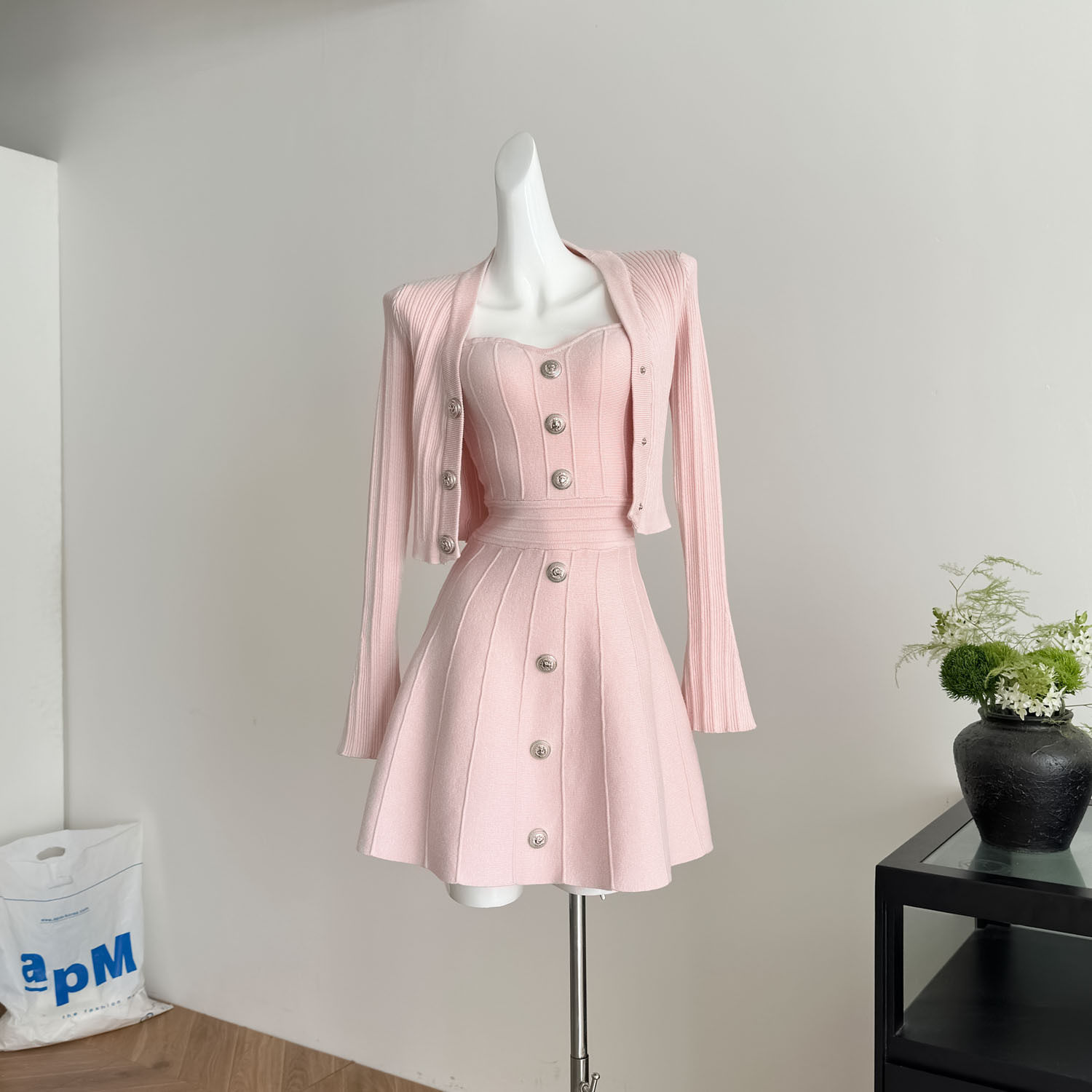 Temple Mai Spicy Celebrity Xiaoxiang Silver Buckle Cardigan + Silver Buckle Tube Top Skirt Elegant Two-Piece Fashion Set for Women