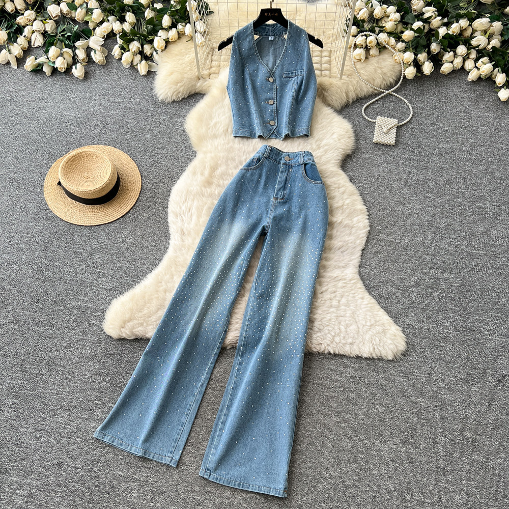Sleeveless Denim Jumpsuit Set for Women Slim Fit High Waist Halter Neck Summer Casual Wear Wholesale Available