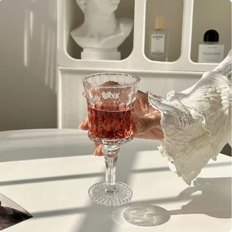 Atmospheric Wine Glass, High-End Exquisite Cup, Retro Embossed Diamond Cup, Glass Goblet, Juice Cup