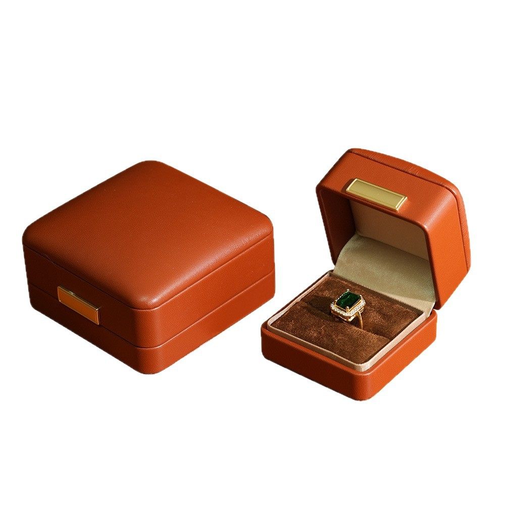 Gold Label Pu Leather Jewelry Packaging Box Proposal Ring Box Gold Necklace Box Jewelry Packaging Box Source Factory Wholesale