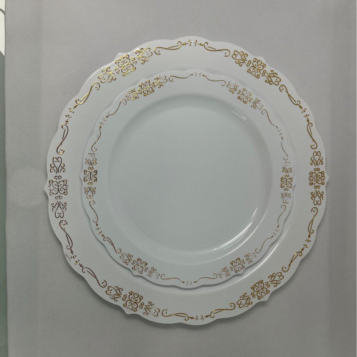 Gold-Stamped White Dinner Plate Set Disposable Dinner Plate Dragon Pattern Black Gold-Edged Embossed Plate Ps Hard Plastic Export Tableware