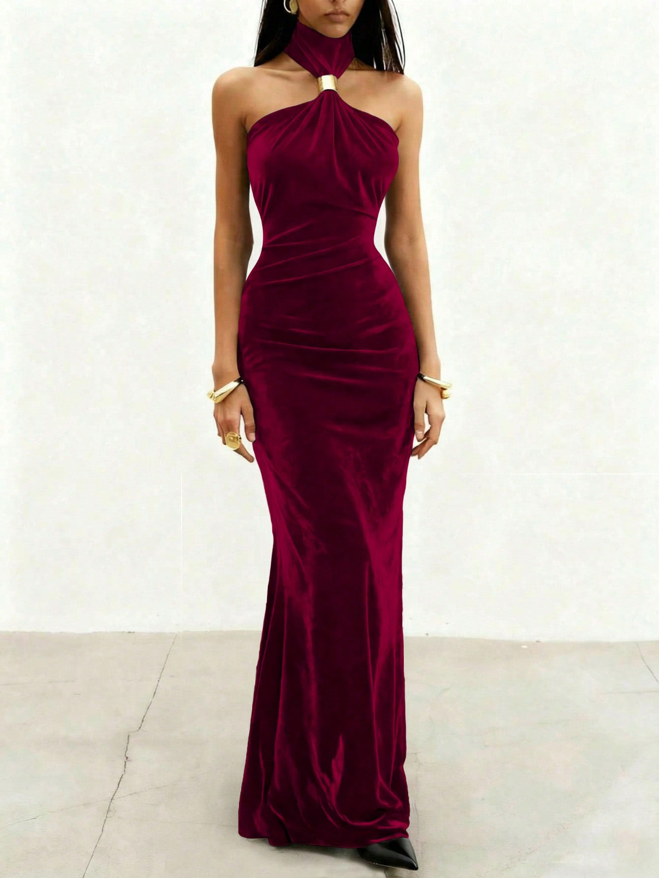 Velvet Backless Maxi Dress Metal Buckle Waist Defining Elegant Fit Evening Wear Special Occasions Wholesale