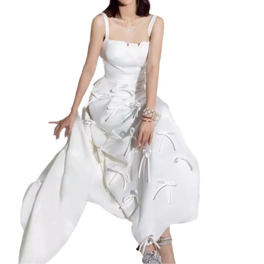 Đầm maxi nữ thắt eo tay loe cổ vuông chất liệu ren phối nơ 3D — Trắng (có sẵn)