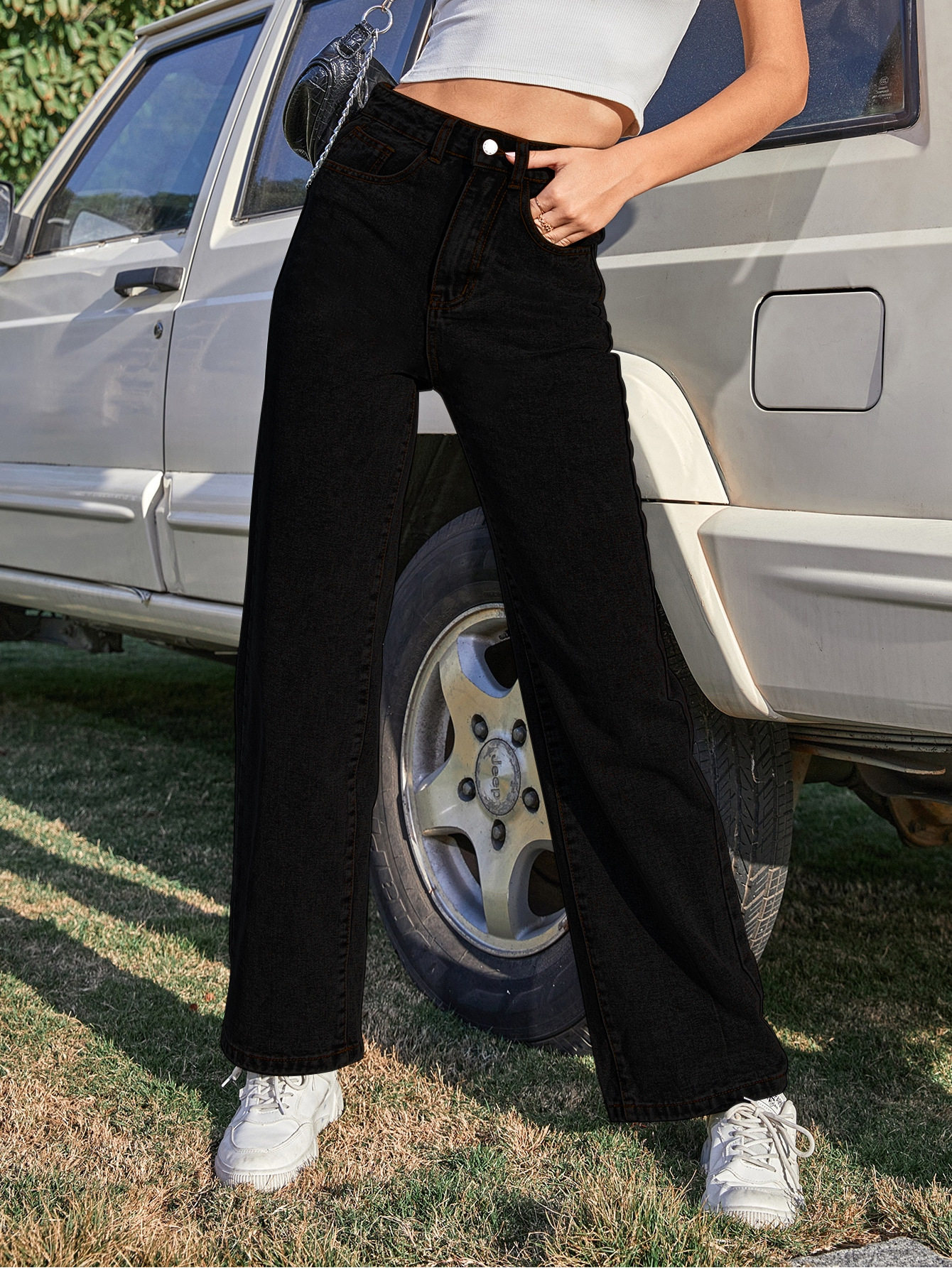 Womens Fashionable Ripped Straight Leg Jeans Trendy Slim Fit Casual Style Perfect for Everyday Wear Wholesale