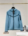 Top. lake blue