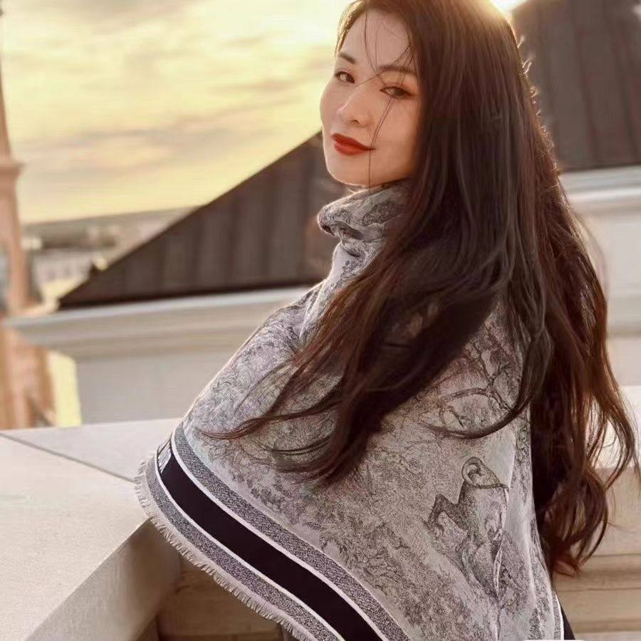 Blanket Customized Gift Overlord Same Style Tea Ji Camping Blanket Picnic Mat Thread Blanket Aviation Blanket Aircraft Blanket Factory