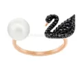 Pearl black swan rose gold ring no. 6