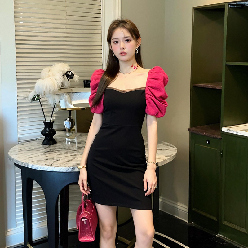 Đầm ôm body nữ phong cách Pháp cổ vuông tay bồng — [Đen]