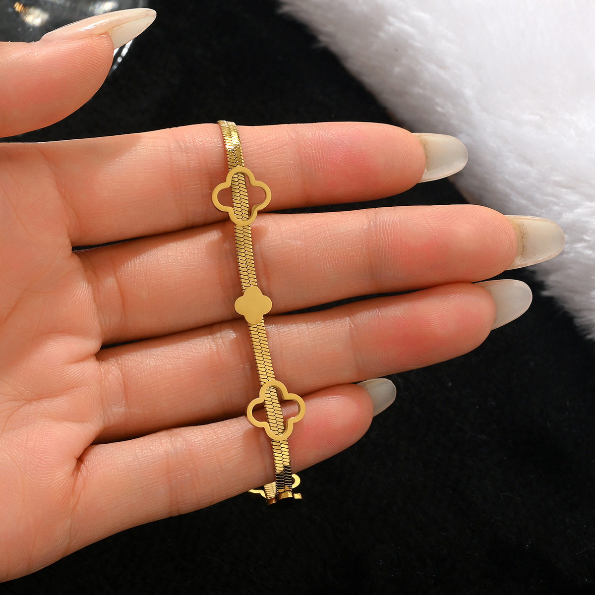 欧美热卖时尚不锈钢金色手镯不易褪色18K不锈钢首饰gold bangles