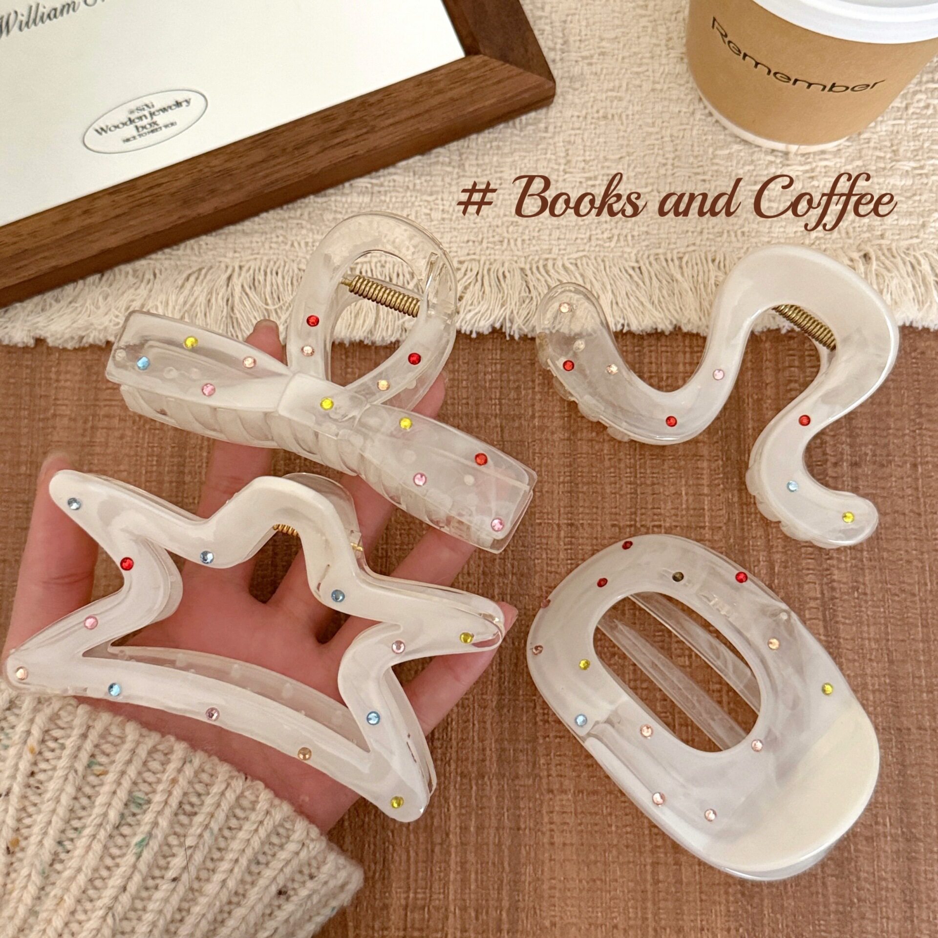 高颜值彩钻星星蝴蝶结抓夹少女后脑勺盘发夹百搭多鲨鱼夹发卡发饰