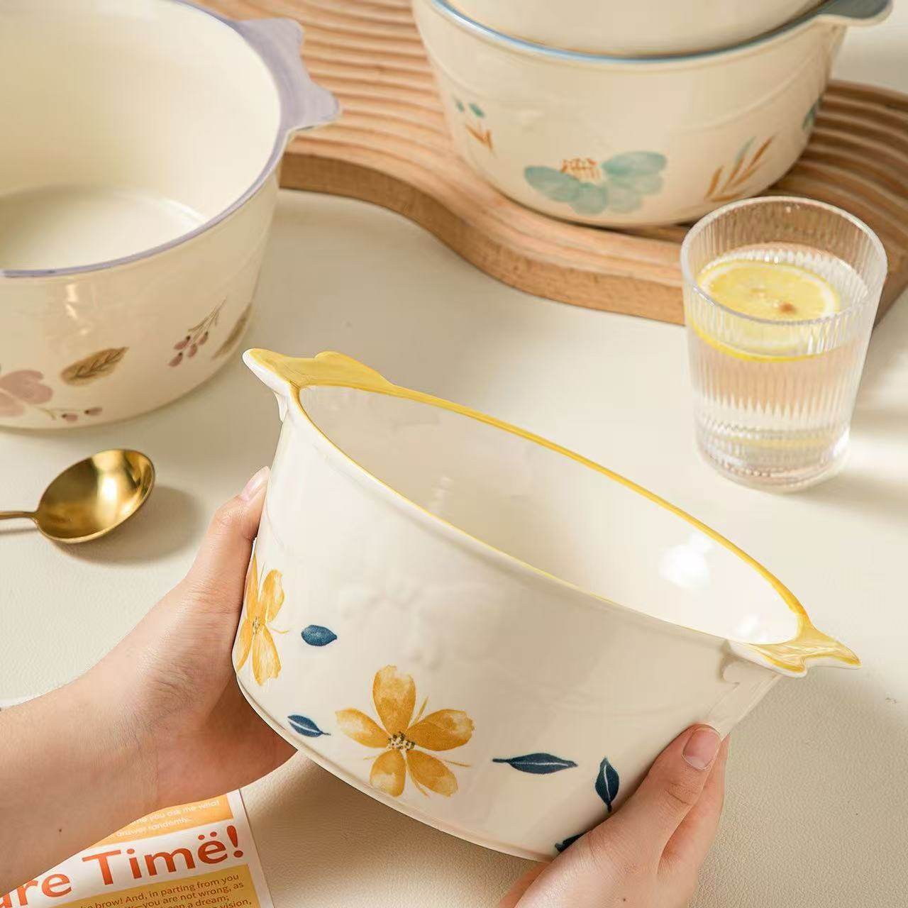 High-Capacity Ceramic Bowl with Good Looks, Instant Noodle Bowl, Ins Style Household Popular Snail Noodle Double-Eared Soup Bowl, Salad Bowl