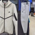 0950+4496 gray