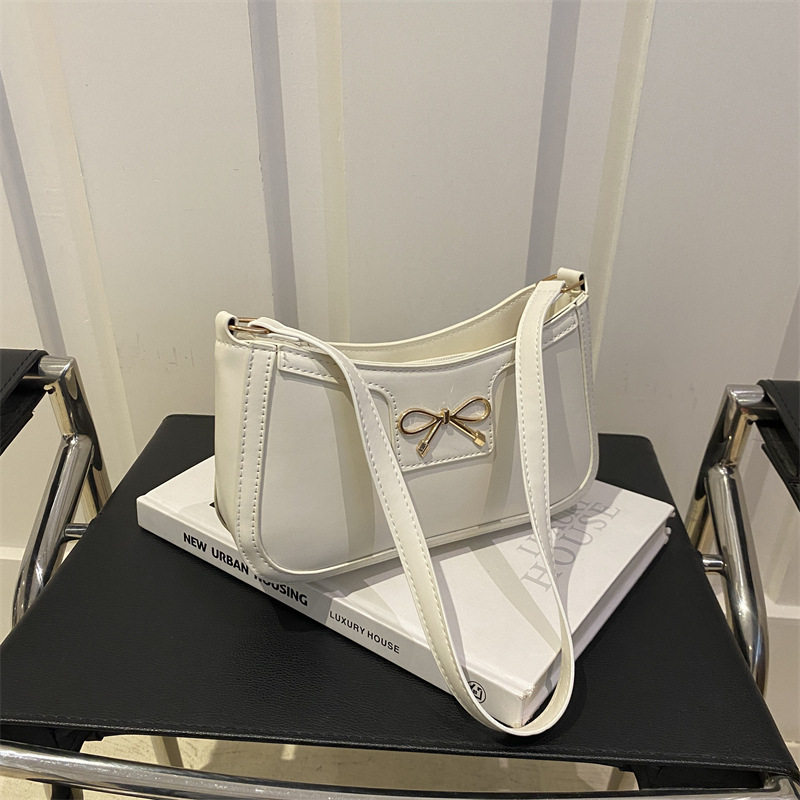 Literary and simple shoulder bag trend retro fashion armpit bag fashionable small square bag for women