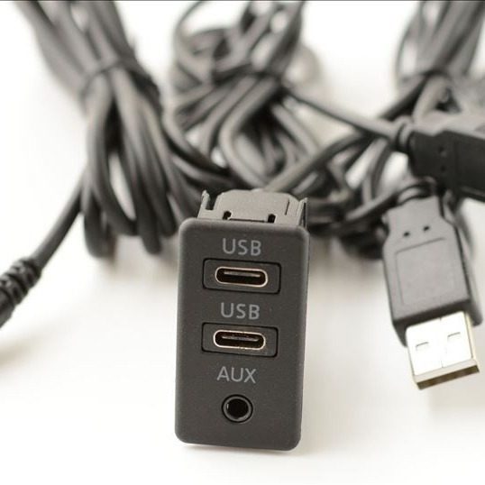 Vehicle Universal Modified Type-C+Aux Seat Dual USB Aux Extension Usb+2Rca Switch Seat