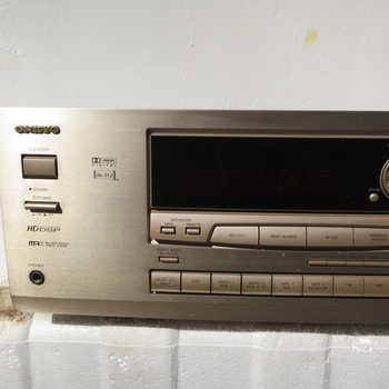 Xingangcheng Sells Second-Hand Power Amplifier Onkyo Tx-Ds555 Home Av Power Amplifier with Optical Fiber Coaxial and Good Sound Quality