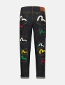 Brilliant black (available in seconds)