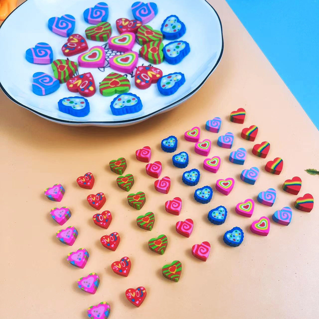 Factory direct extrusion cartoon heart-shaped rubber TPR cartoon cute creative pupils pencil wipe pink love