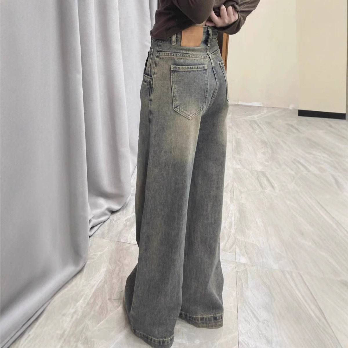 High Waisted Wide Leg Jeans for Women Vintage Style Loose Fit Flattering Draping Casual Spring and Autumn Wear