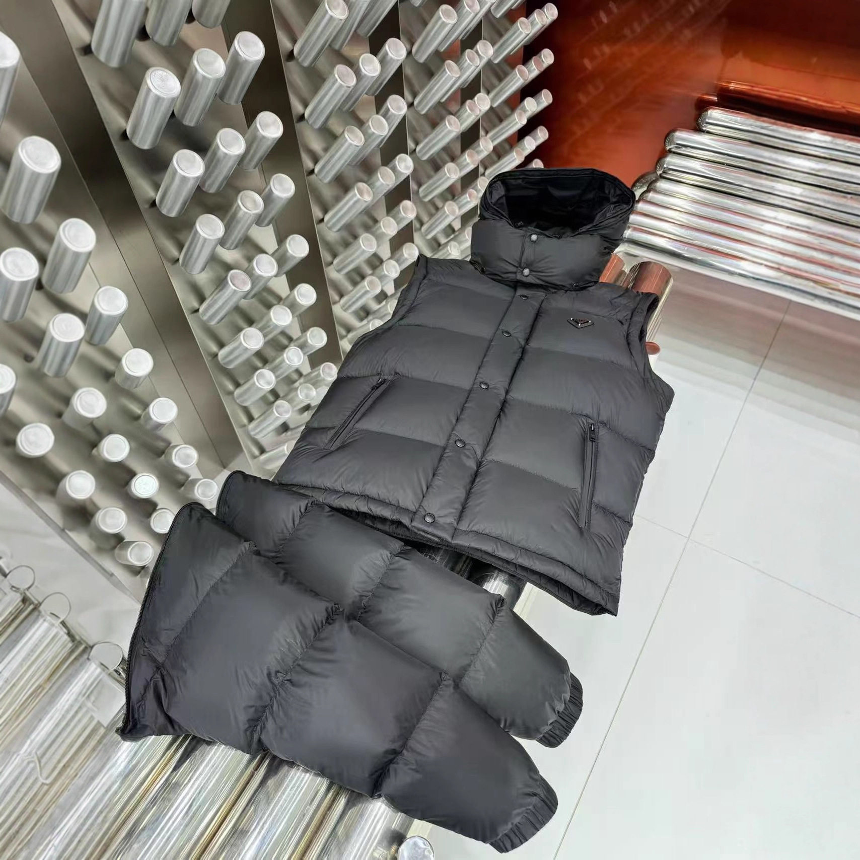 P Home Detachable Sleeve Two-Way down Jacket Unisex Hooded down Jacket High Version in Stock