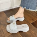 Light blue-thick sole slippers (2cm)