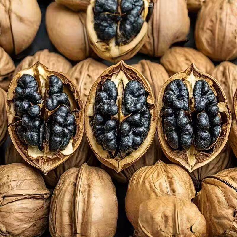 Seasonal Hand-Peeled New Five-Spice Black Walnut with Black Skin, Fresh Fragrant Pecan, Health-Preserving Walnut with Black Kernels, Thin-Skinned Walnut in Bags