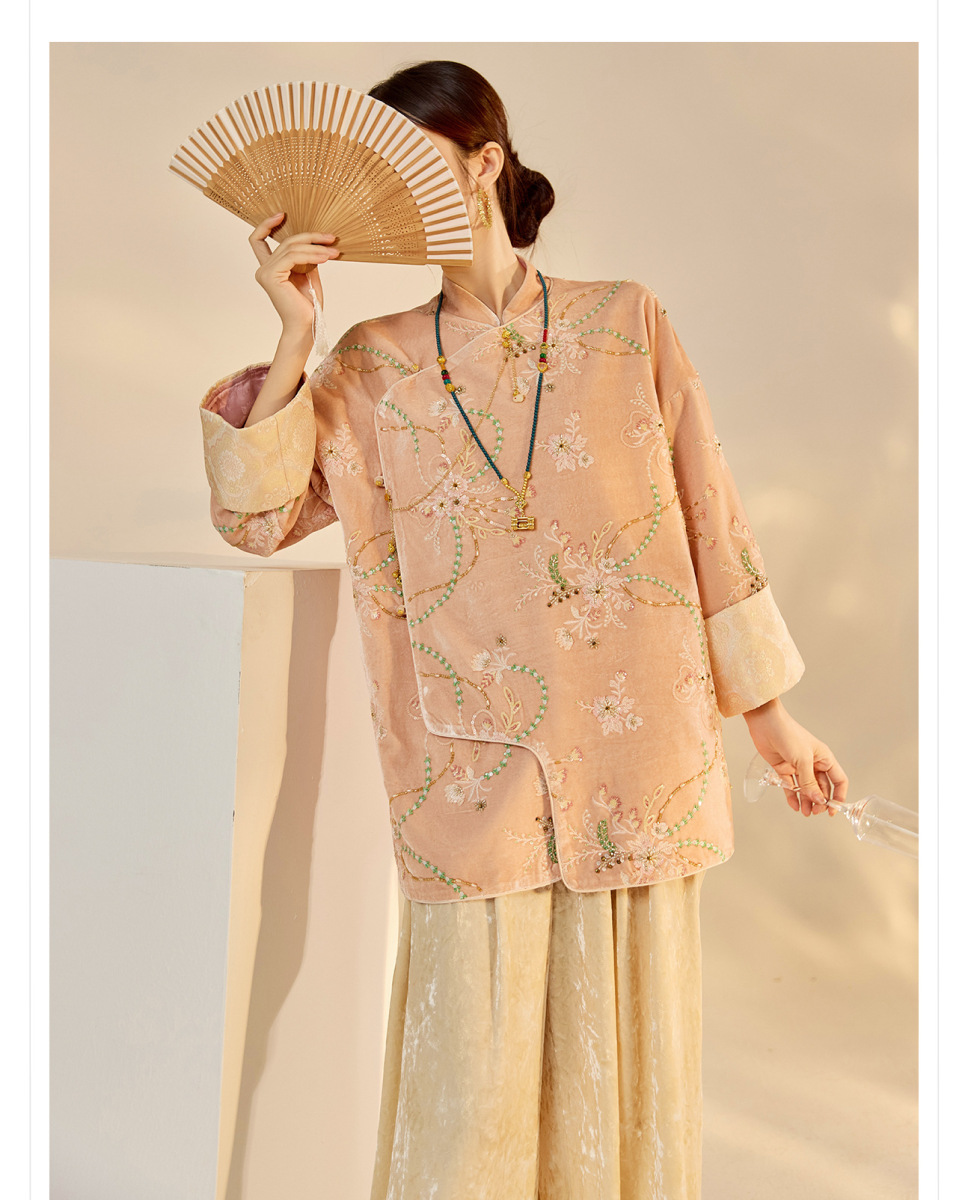Áo khoác nữ dáng thường thêu hoa đính sequin chất liệu satin — màu hồng