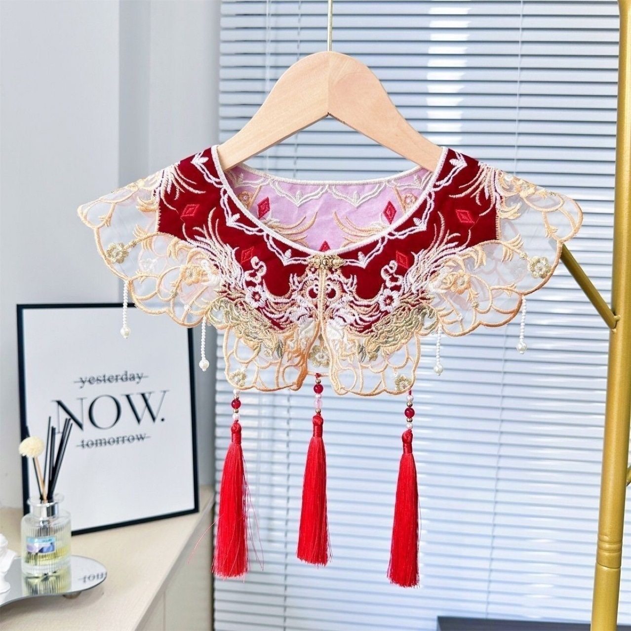 Toast Clothing National Style Cloud Shoulder Red Return to the Door Banquet Embroidery Cloud Shoulder Exquisite Tassel Bride Shawl Hanfu Embroidered Fake Collar