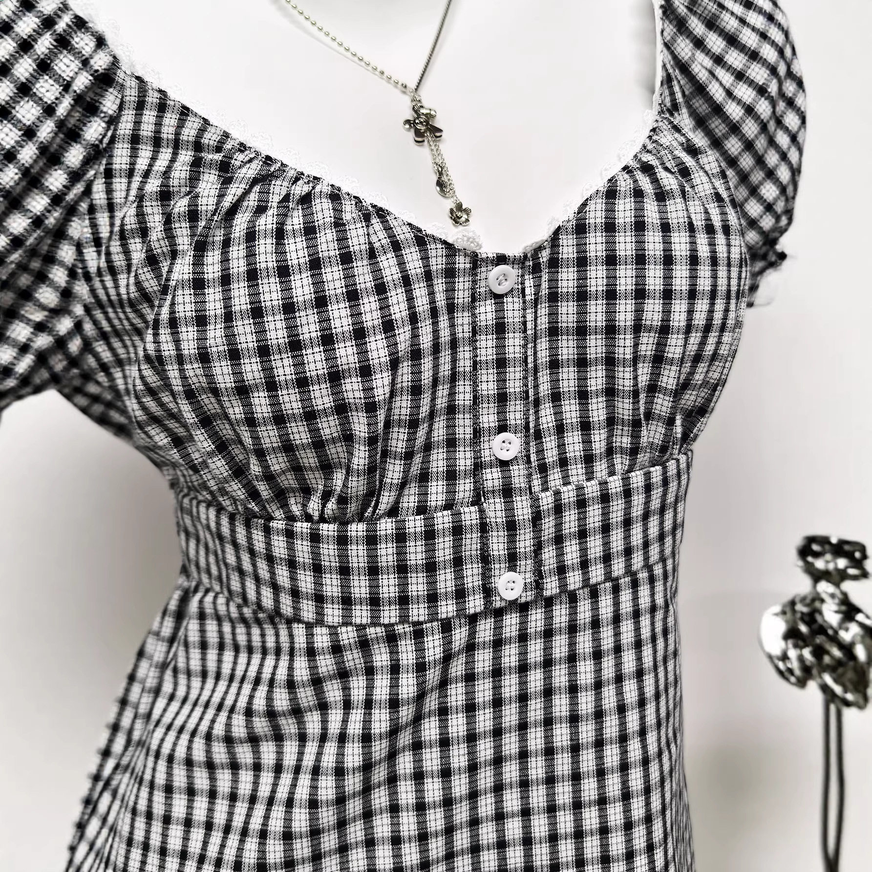 Plaid Short Sleeve T Shirt for Women Casual Summer Style Comfortable Cotton Fabric Wholesale Available