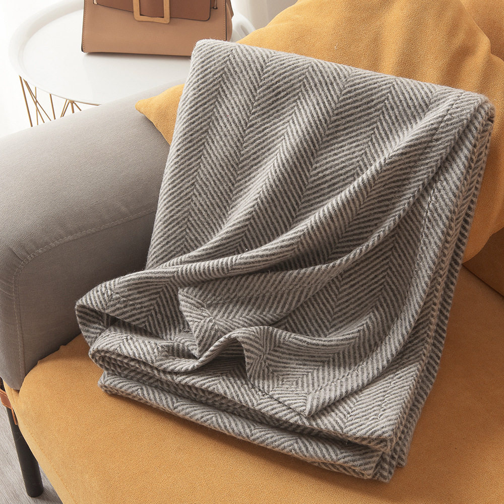 Office Sofa First Class Shawl Light Luxury Blanket Car Air Conditioning Blanket Airplane Blanket Aviation Nap Blanket Manufacturer