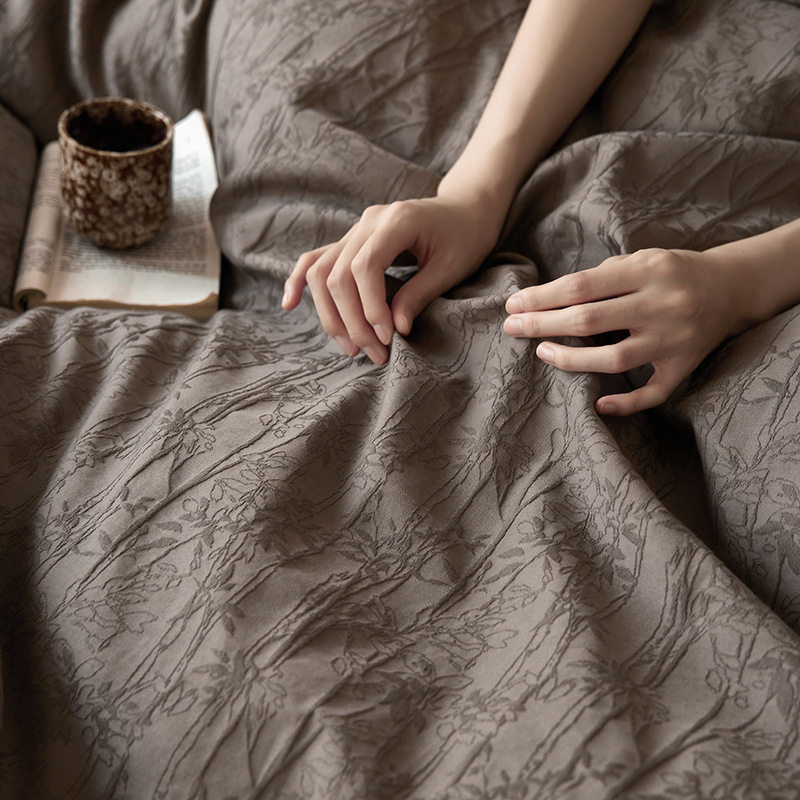 Class a Autumn and Winter Thickeneded Cotton Brushed Four-Piece Set Embossed Jacquard Pure Cotton Quilt Cover Bed Sheetss and Fitted Bed Sheetss Bedding