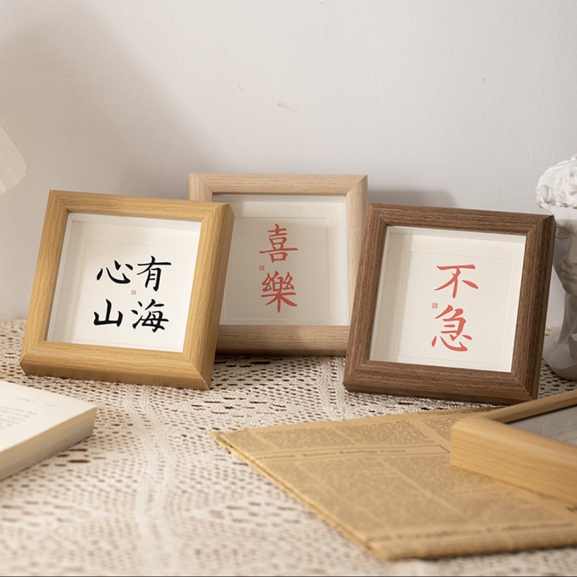 Hollow Photo Frame Table Mini Square 4-inch Picture Frame Wooden Calligraphy and Painting Joy Inspirational DIY Frame Oil Painting Frame