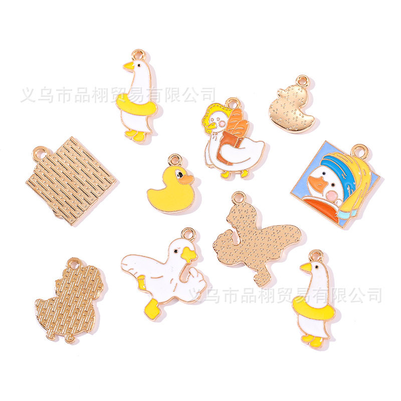 Oil drop alloy diy Korean jewelry accessories K gold color small pendant bracelet cartoon duck a pendant oil drop