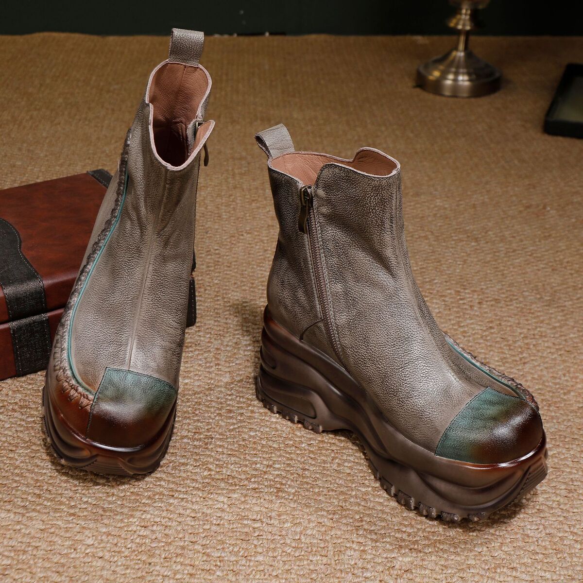 Boot nữ cổ thấp da bò thật đế dày tăng chiều cao, khóa kéo bên hông — màu xám