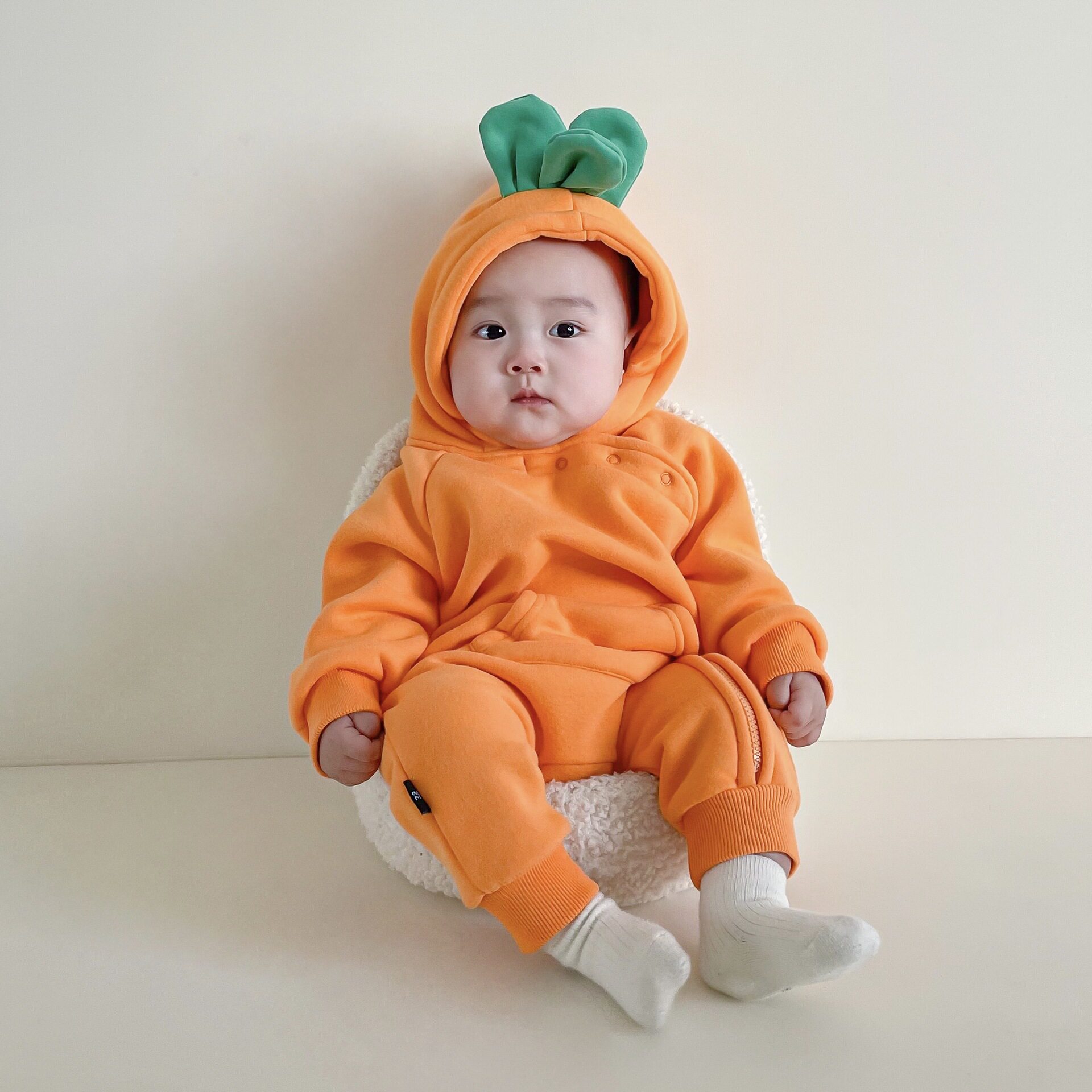 Cross-border ins Korean version of baby autumn and winter plus velvet hoodie baby climbing clothes cute baby go-out jumpsuit thick