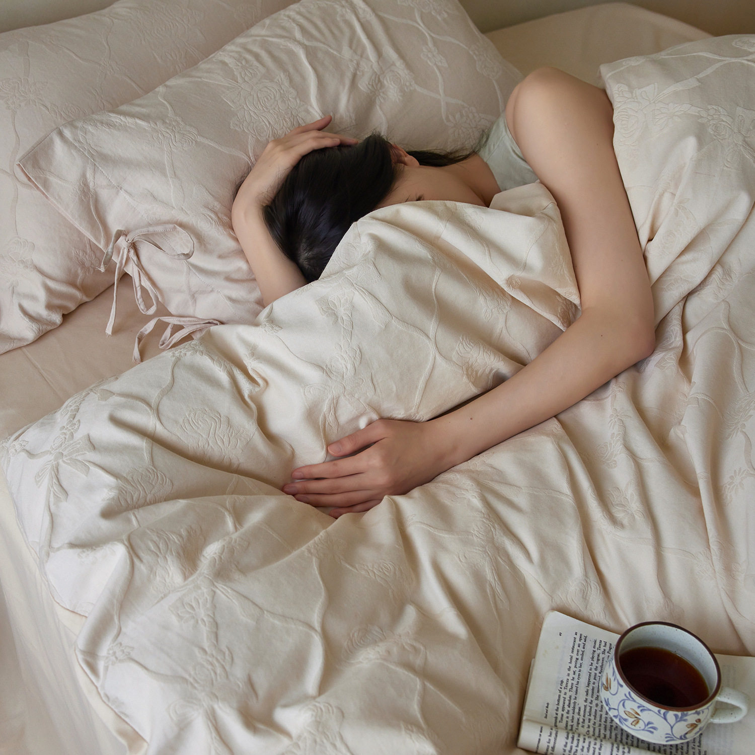 Scandinavian Cotton Embossed Jacquard Bed Three or Four Piece Set 1.8m Pure Cotton Brushed Bed Sheetss Bedding Quilt Cover Autumn and Winter Style