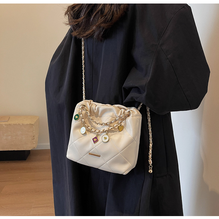 O1CN01U74D2c231p2iu8GP7 !!2217602547196 0 cib