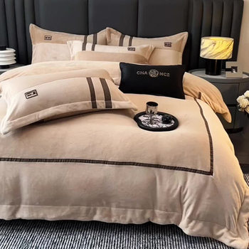 High-End Winter Four-Season Milk Four-Piece Set, Coral Velvet Double-Sided Fleece-Lined, Warm and Thickened, Light Luxury High-End Duvet Cover