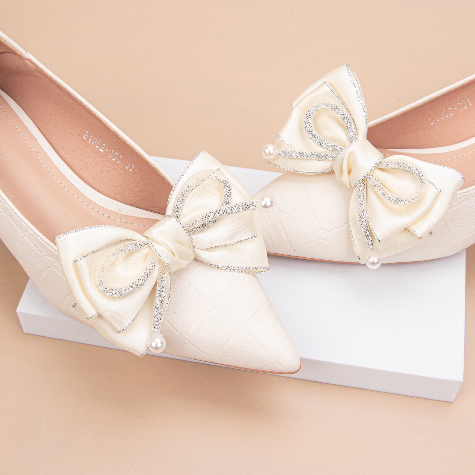 1 Piece of Mesh Rhinestone Bow Silver Sequin Trim Shoe Clip Detachable Wedding Party High Heels Shoe Flower