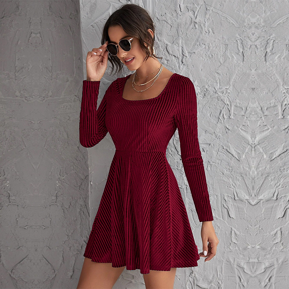 Womens Velvet Long Sleeve Dress Waist Defining Flared Hem Elegant Style Perfect for Parties and Events Wholesale