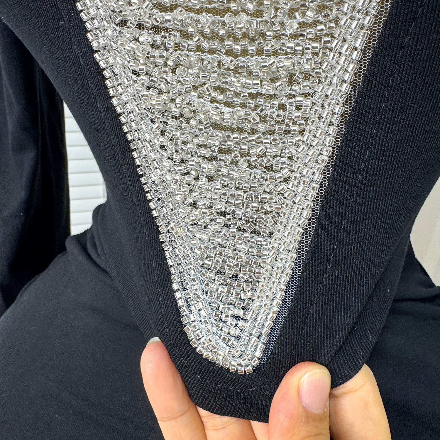 V Neck Long Sleeve Bodycon Dress Chain Bead Detail Stretch Fabric Slim Fit Spring and Autumn Fashion Wholesale