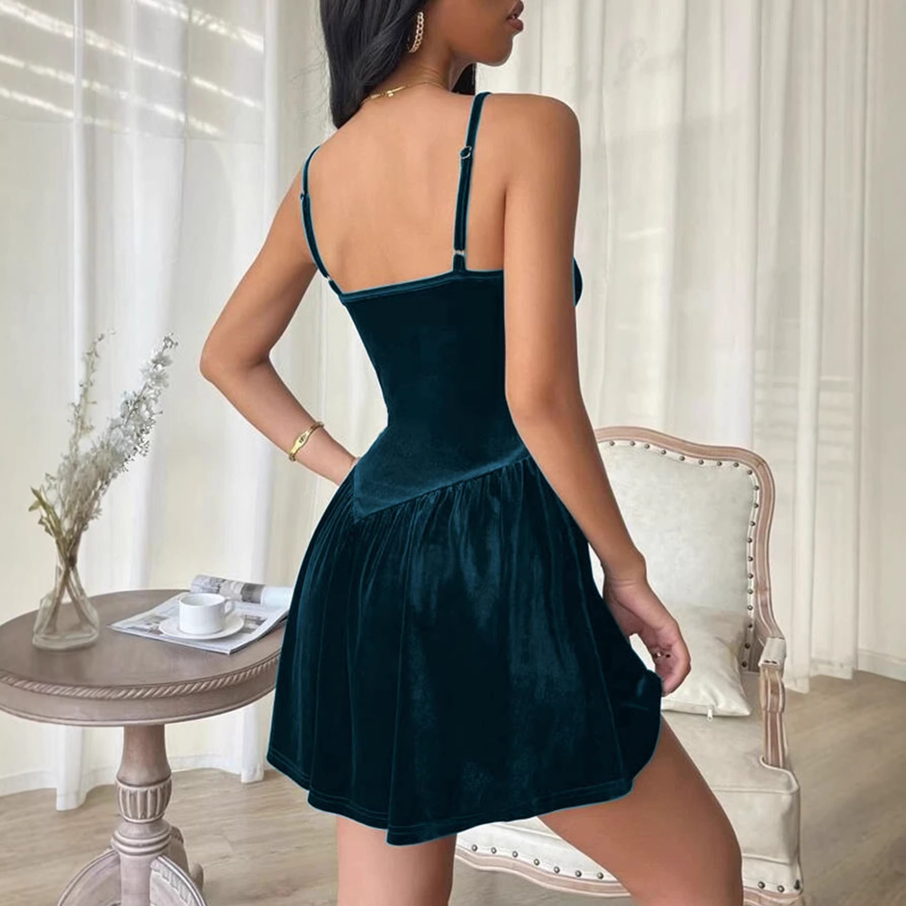 Velvet Party Dress Sexy Sleeveless Design Elegant Fit Perfect for Evening Events Wholesale Available