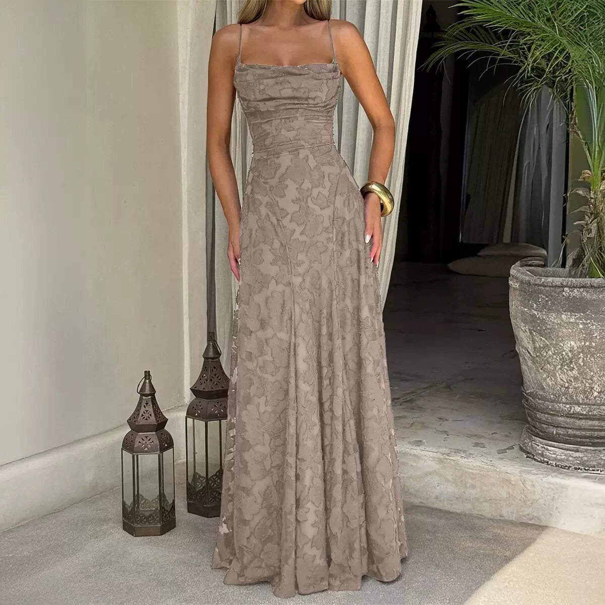 跨境亚马逊欧美风女装新款时尚百搭辣妹风酒红色性感吊带裙