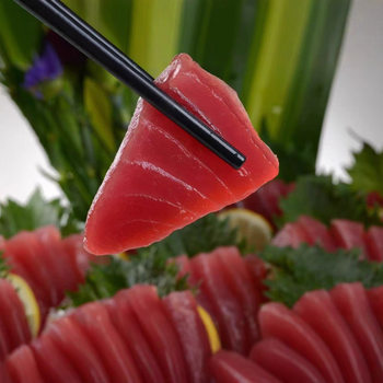 Whole Piece of Fresh Tuna, Deboned and Skinned, Japanese Cuisine Ingredient, Chilled and Thawed, Commercial Batch