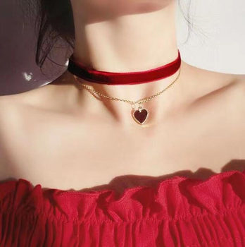 Double-Layer Necklace Clavicle Chain Choker Collar Female Red Peach Heart Pendant Retro Velvet High-End Niche Neckband