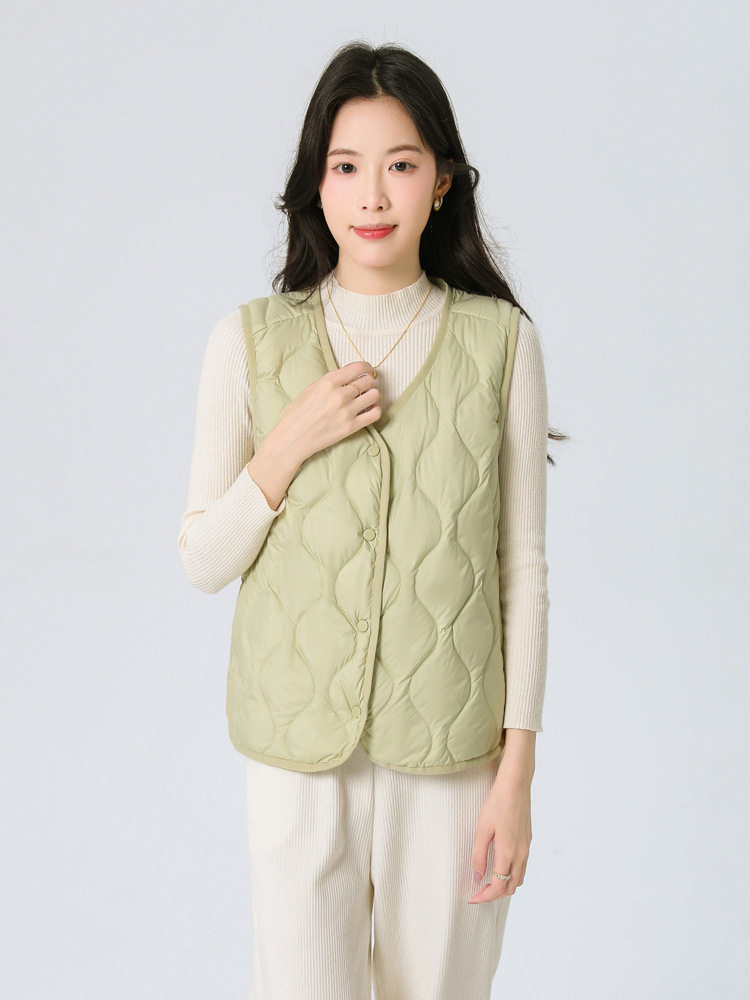 New Standard 90 Fleece V-neck Inner Ware Shoulder Lightweight Down Vest Women's Winter New Gourd Pattern Collarless Cloud Inner Ware