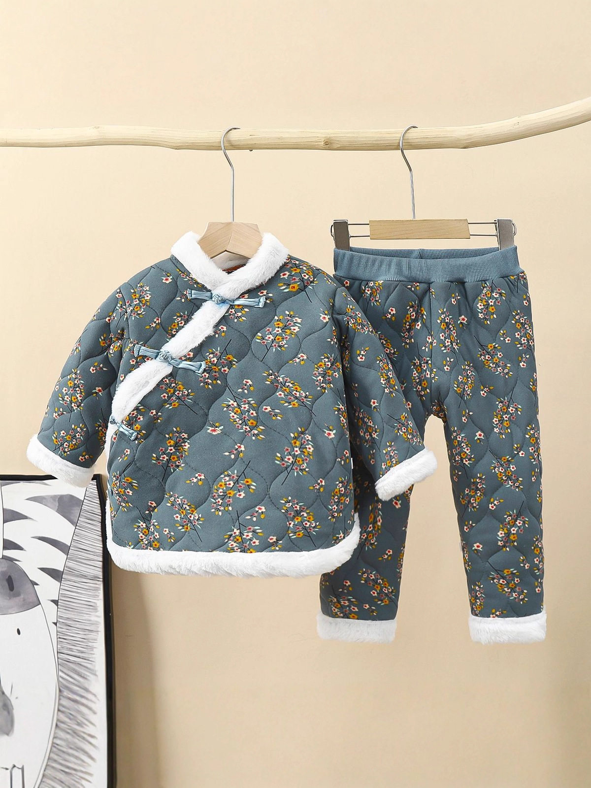 Girls' Winter Cotton Jacket, Viral Floral Print Padded Set, Baby Spring Festival Outfit, Thickened Northeast Style Floral Cotton Coat Set