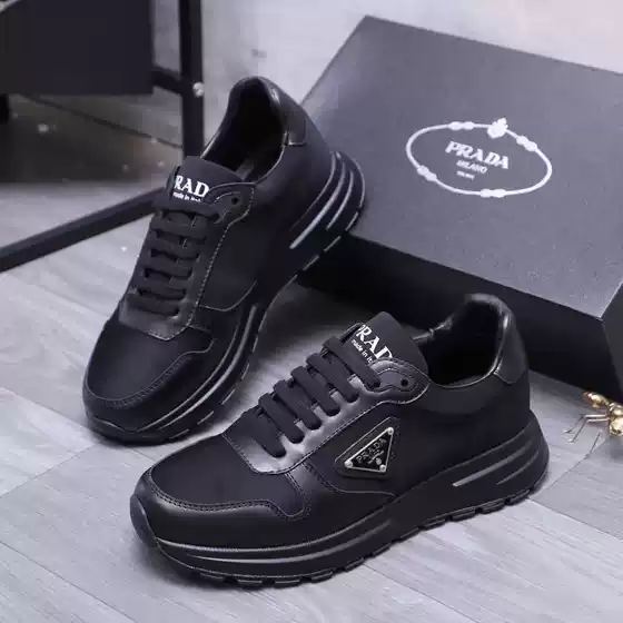 2025 Spring New European Style Sports Shoes Trendy Fashion Casual Breathable Men's Running Thick Sole
