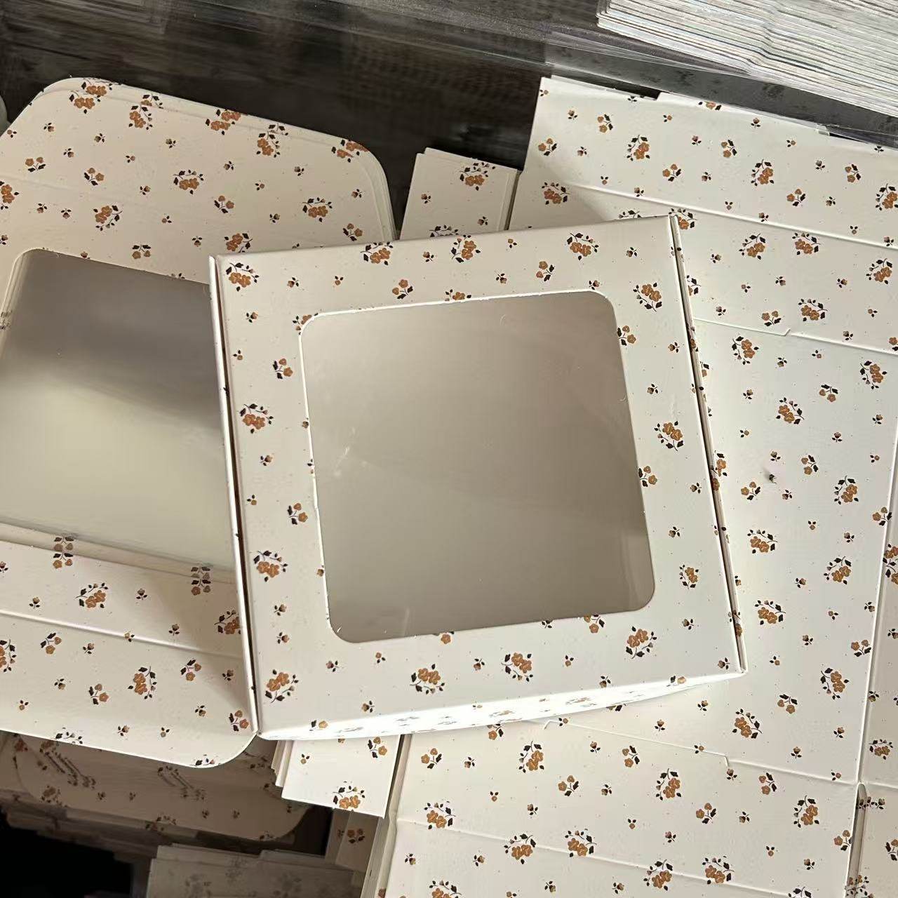 in stock transparent window sausage ring gift box high-grade hand-made hair ring hair accessories universal gift box flying machine box wholesale