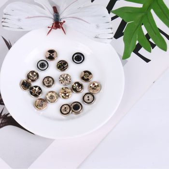 Manufacturer's Ready-Made Shirt Buttons Polo Buttons Uv Electroplating Laser Gold Black White Silver Four Eyes Two Eyes Wholesale Price Fast Delivery